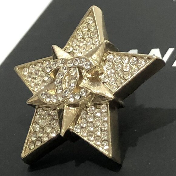 CHANEL CC Logo Double Star Rhinestone Brooch Gold Tone Pin A17C Auth w/Box D-j11 - Picture 1 of 16